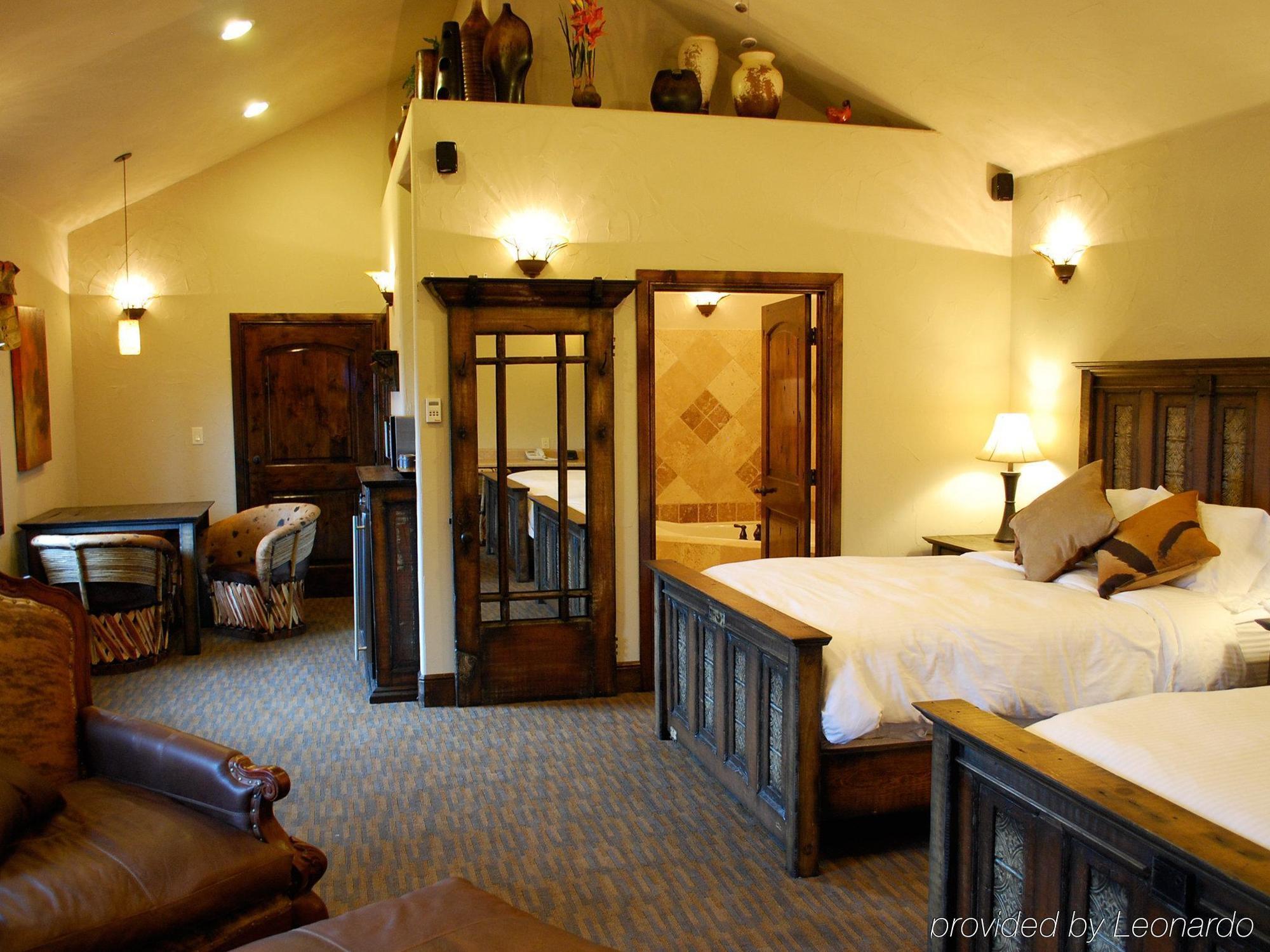 Rustic Creek Ranch Resort At North Jellystone Park Burleson Eksteriør bilde