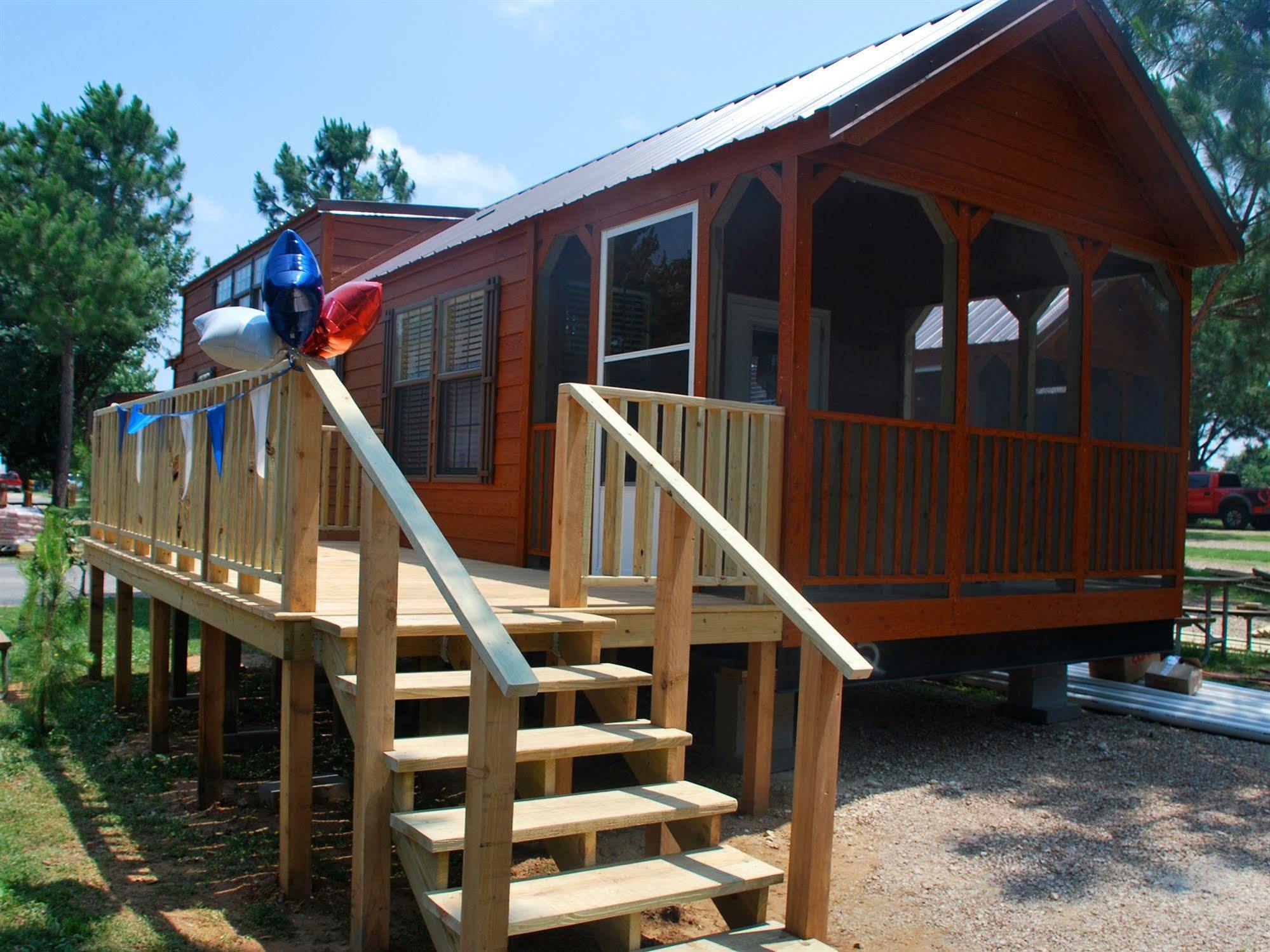 Rustic Creek Ranch Resort At North Jellystone Park Burleson Eksteriør bilde