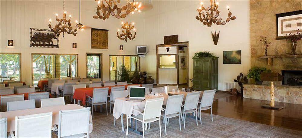 Rustic Creek Ranch Resort At North Jellystone Park Burleson Eksteriør bilde